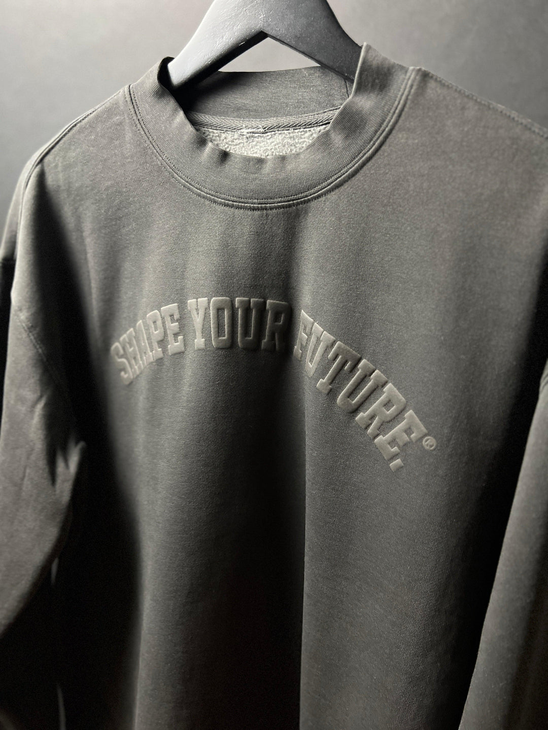 BLACKOUT "PREMIUM VINTAGE" CREWNECK IN BLACK - Shape Your Future. Apparel